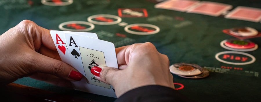 Xì tố Poker và luật chơi căn bản