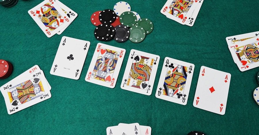 Chia sẻ 3 bí quyết chơi Poker để bạn làm chủ cuộc chơi