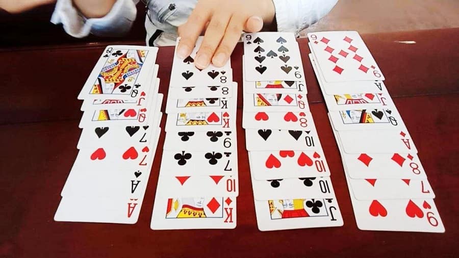 Phạt chặt và phạt thối bài trong game Tiến lên như thế nào?