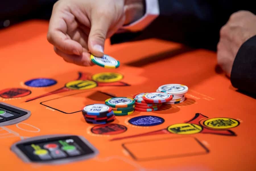 3 bí quyết giúp bạn chơi Poker luôn tự tin và nhanh thắng, kiếm tiền hơn