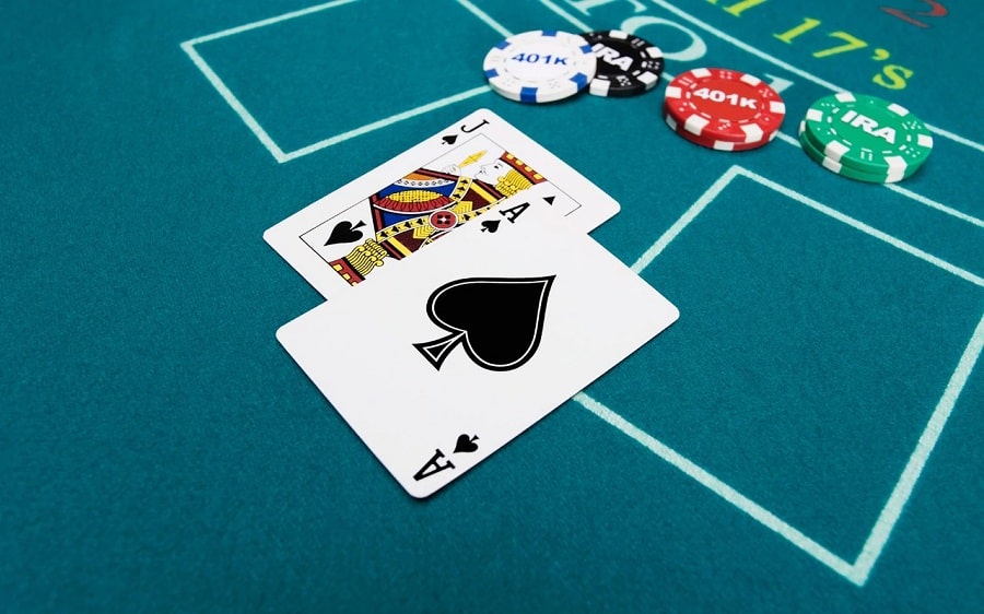 Một số kinh nghiệm giúp người chơi xử lý các tình huống trong Blackjack